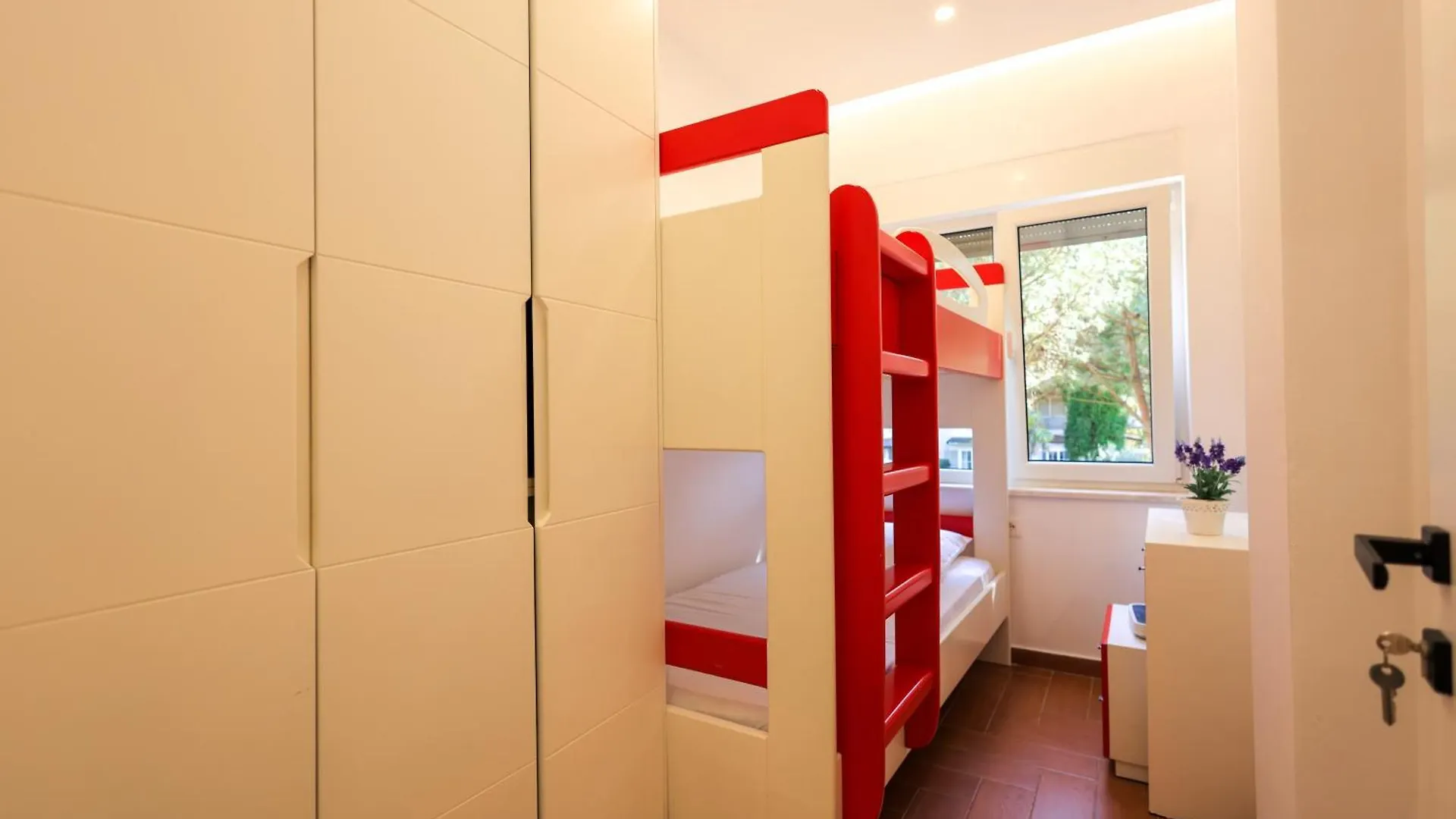 Grandstay Villa Perla Resort Durres 0*,