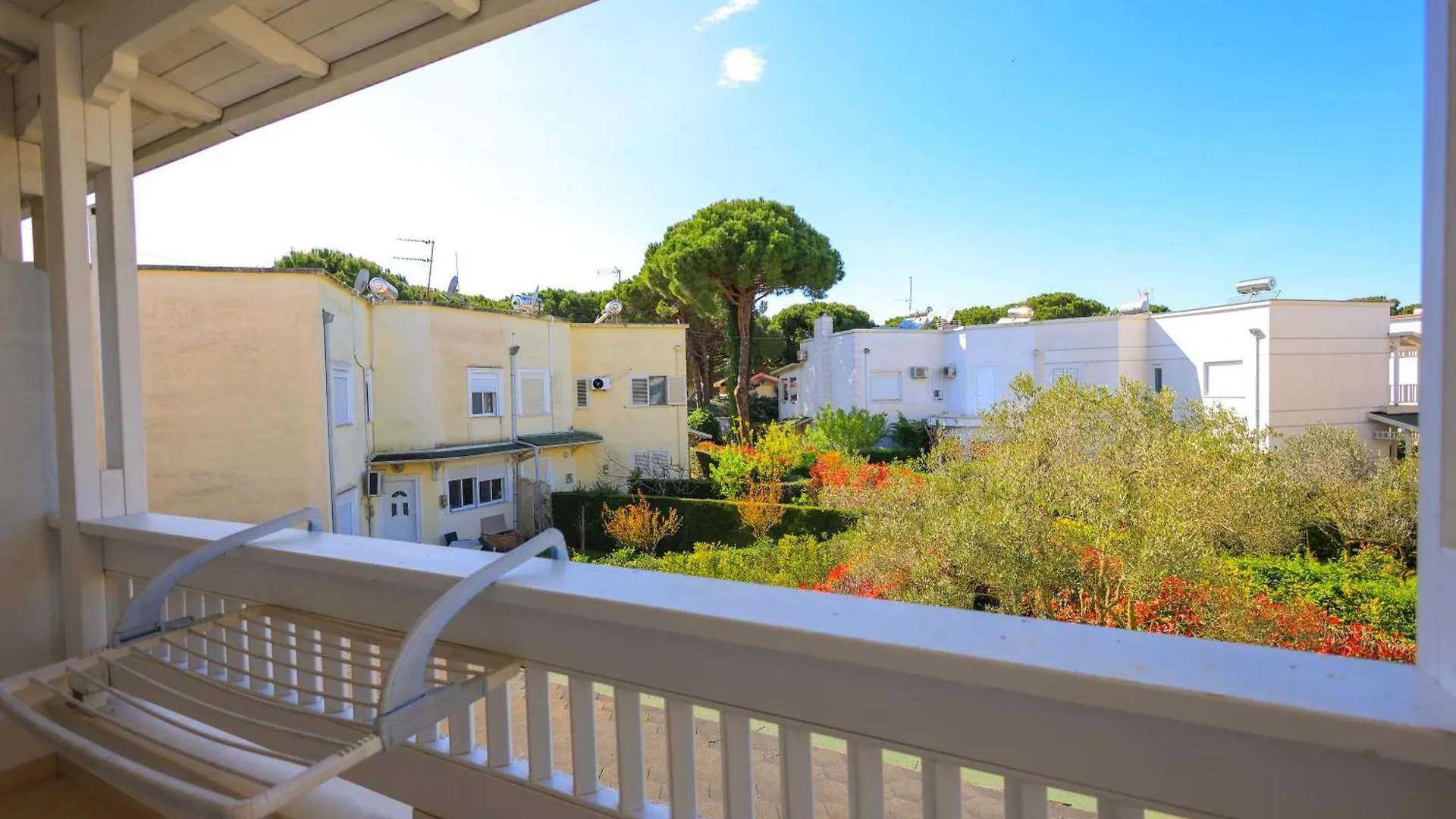 Grandstay Villa Perla Resort Durres 0*,  Albania